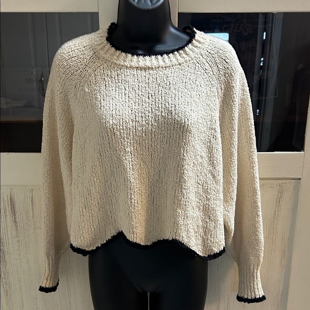 Zara Cream and Black Crew Neck Sweater